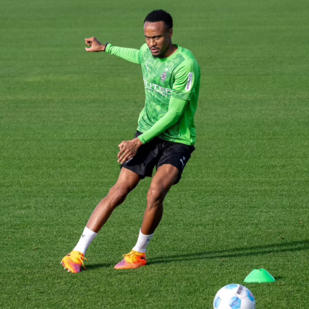 Gladbachs Ngoumou kehrt erst im neuen Jahr zurück 