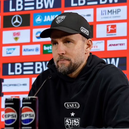 VfB-Trainer Hoeneß verteilt das „Prädikat Topspiel“ 