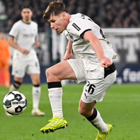 „Habe noch viel vor bei der Borussia“: Ullrich verlängert bei Gladbach 