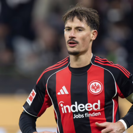 Abwehr-Engpass spitzt sich zu: Auch Koch fehlt gegen Bayern 