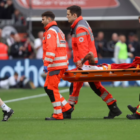 Schwere Knieverletzung befürchtet: Arthur schon im Krankenhaus 