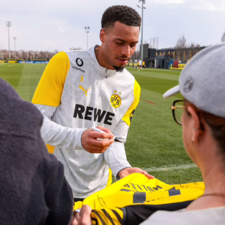 Einigung erzielt: Nmecha verlängert bis 2030 beim BVB 