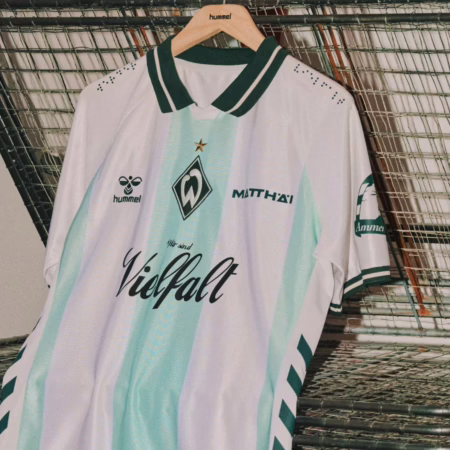 Zum Jubiläum: Werder präsentiert Sondertrikot für den Aktionsspieltag 