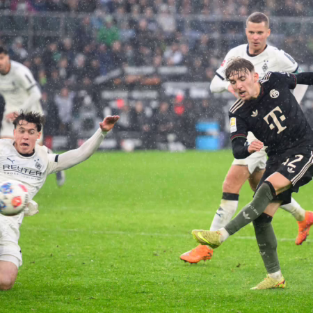 Wer überträgt FC Bayern gegen Gladbach heute live im TV & Stream? 