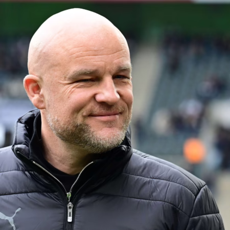 Gladbachs Sportchef Schröder vereint jetzt drei Direktoren unter sich 