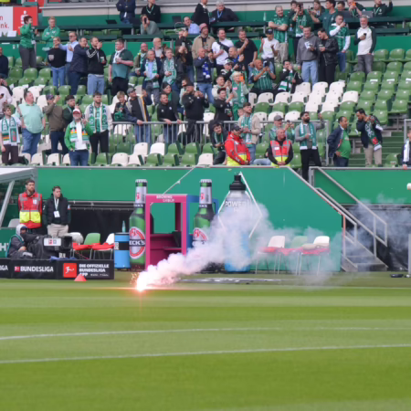 „Krasse Geschosse“: Aufruhr durch Raketen im Nordderby 