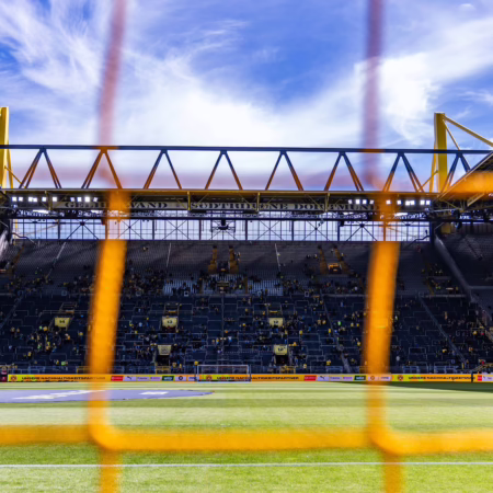 LIVE! Dortmund startet mit Inacio – Sieben Wechsel: Freiburg ohne Ginter und Manzambi 