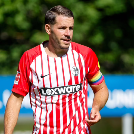 Im Trainingslager wiedergewählt: Günter bleibt Freiburgs Kapitän 