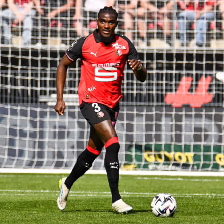Frankfurt verstärkt die Defensive: Wunschspieler Brassier kommt 