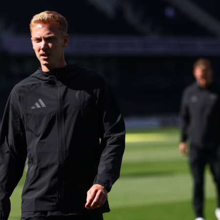 Larsson debütiert für Fulham – und die Eintracht kassiert 22 Millionen Euro 